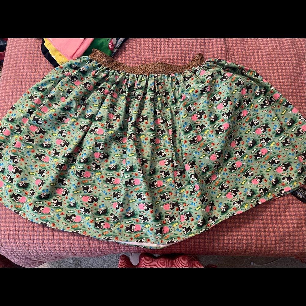 Unique Vintage - Golden StoryBook little kitten skirt